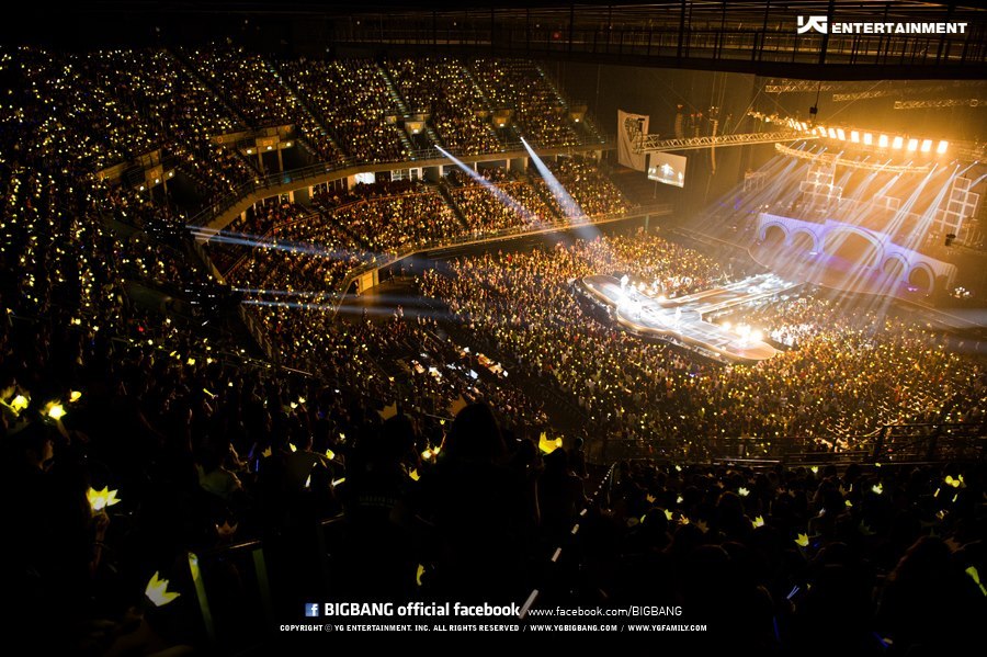 pics - [Pics] Fotos oficiales del Alive Tour en Bangkok Tumblr_mbj5kuW1Ed1rt0v7do2_1280