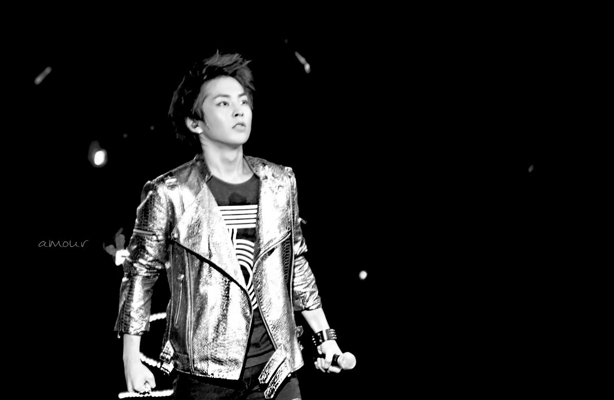 [Fantaken] 021012 EXO M Xiumin @ Chinese & South Korean Song Festival Tumblr_mbmvo6u5LA1rtbnipo1_1280