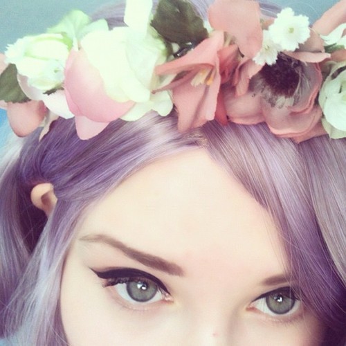 Ces couleurs de cheveux improbables qu'on aime - Page 3 Tumblr_mbtrmrMEhl1rrz1z2o1_500