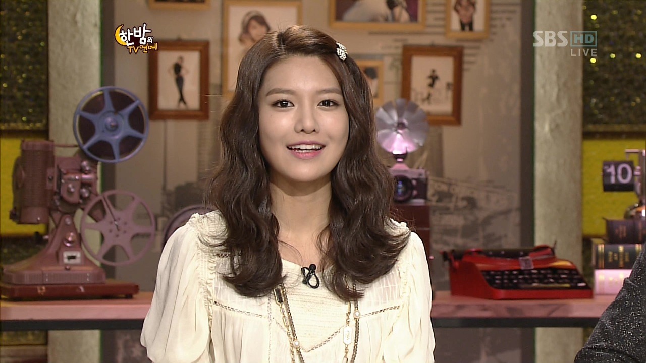  [PICS] Sooyoung / SBS Night of TV Entertainment Tumblr_mc1faaK82g1qb1285o1_1280