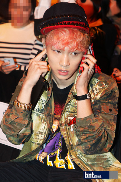 121024 Key @ Seoul Fashion Week Tumblr_mce7tm6prJ1qdws1jo4_400