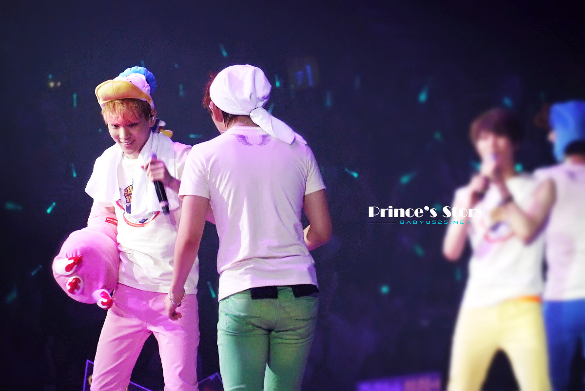 121027 SHINee @ SWC II in Hong Kong Tumblr_mcnlzcRnNv1qdtvhxo9_1280