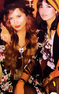 Keylony (Keyla & Briony) ► Demi Lovato & Hanna Beth Tumblr_mddlmmwlAe1rgx2x7o6_250