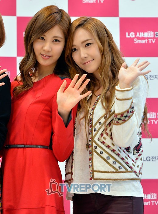 [PIC][15-11-2012]SNSD xuất hiện tại buổi fansign cho thương hiệu "LG" vào chiều nay Tumblr_mdiyx5NpqO1qitdj1o2_1280