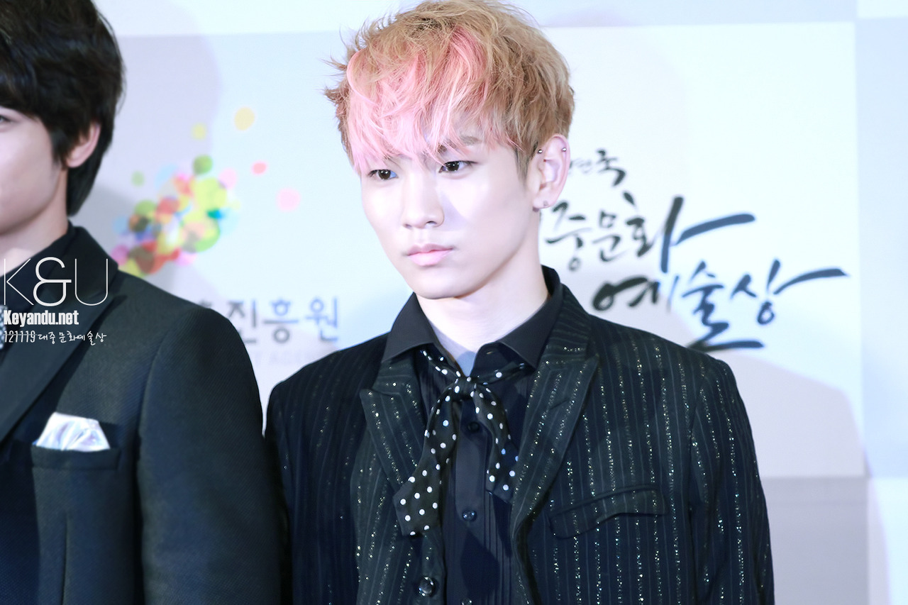 121119 Key @ Korean Popular Culture & Arts Awards Tumblr_mdreqzPA3f1r5kb7po1_1280