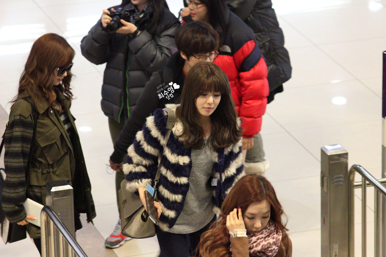 [PIC][04-12-2012]SNSD khởi hành đi Nhật Bản vào tối nay Tumblr_meib43TrCT1rs68xto2_1280