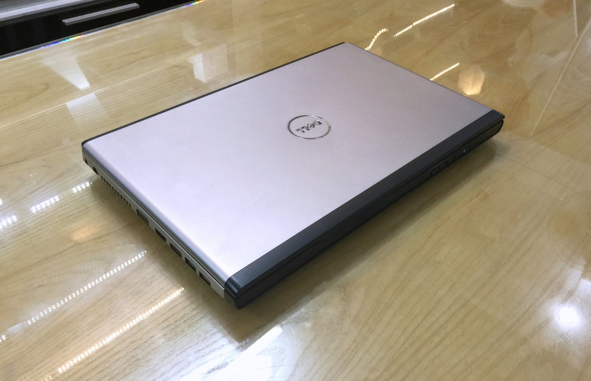 laptop dell vostro 3500 i7 được Bh 1 năm giá chỉ còn 6tr5 tại ĐăkLăk Laptop%20Dell%20Vostro%203500-8