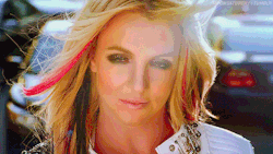 Britney Spears - Page 4 Tumblr_mk9iltzHX61r2259oo2_r1_250