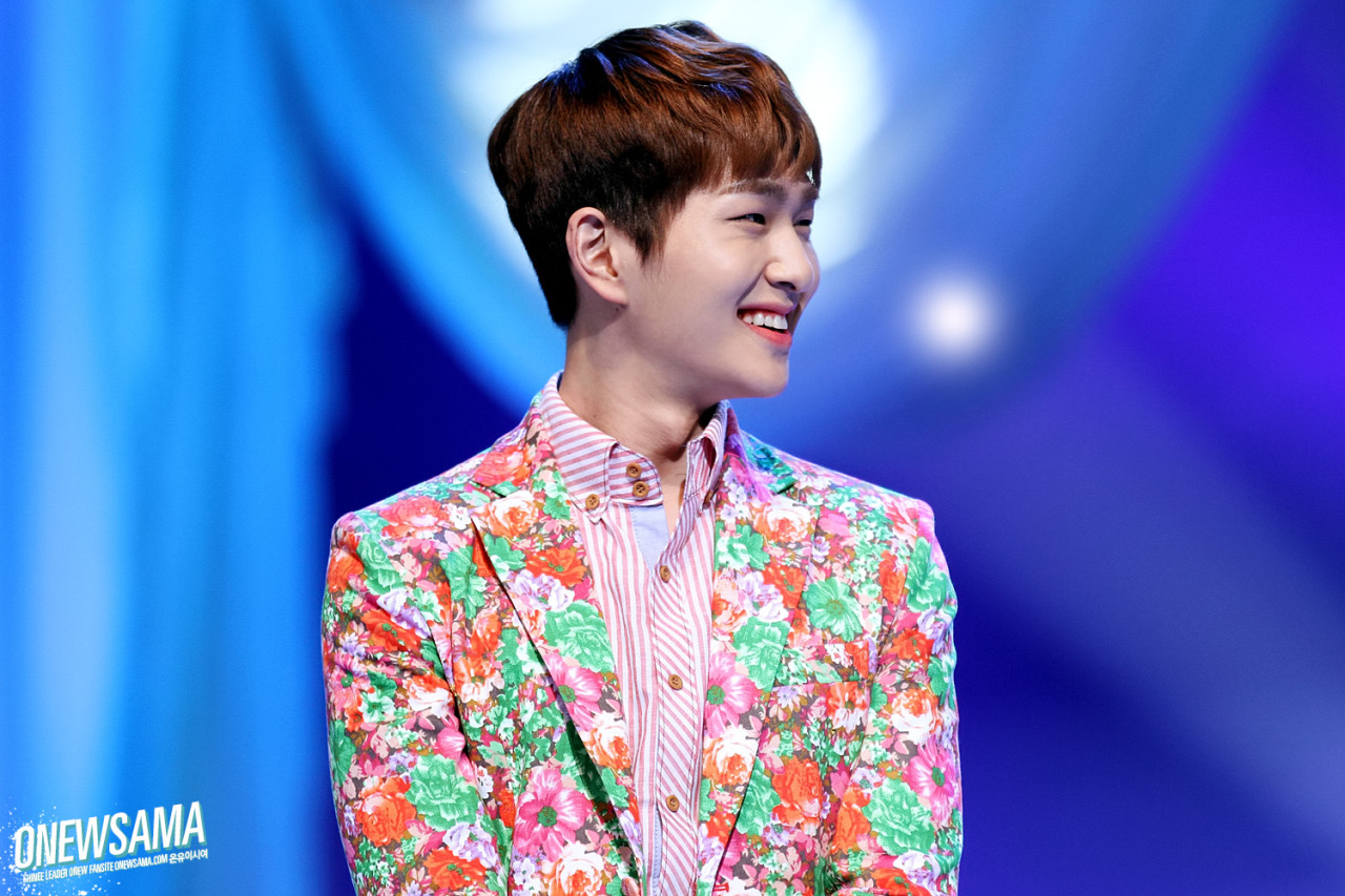 130305 Onew @ KBS Open Concert Tumblr_mj75q8A16p1rtjlxyo1_1280
