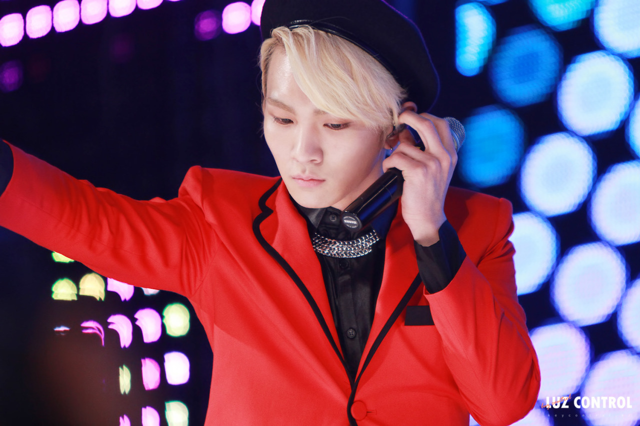 130406 Key @ Seoul Girls Collection 2013 event Tumblr_mkvsfnGKbP1r5kb7po1_1280