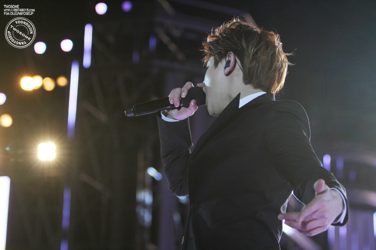 [PICS] [23.2.13] YoSeob @ Kpop Concert Tumblr_miq38hodFi1r8h1ifo1_1280