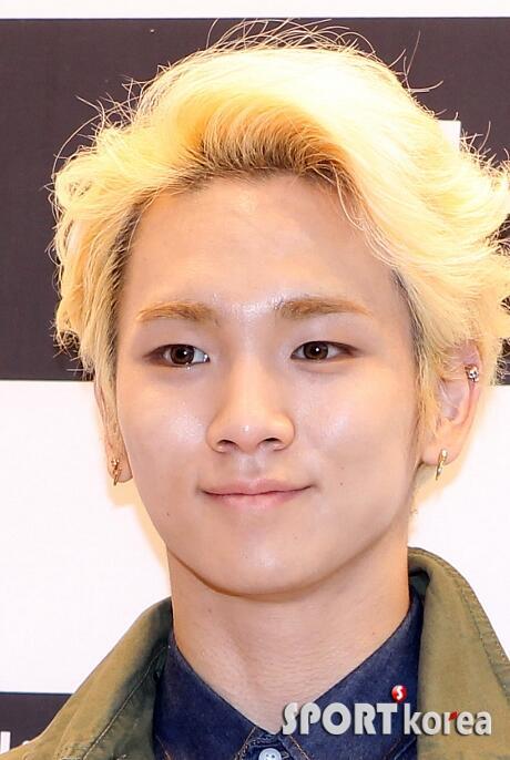 130503 Key @ H:Connect Event  Tumblr_mm7lw2dvkK1r5kb7po1_500