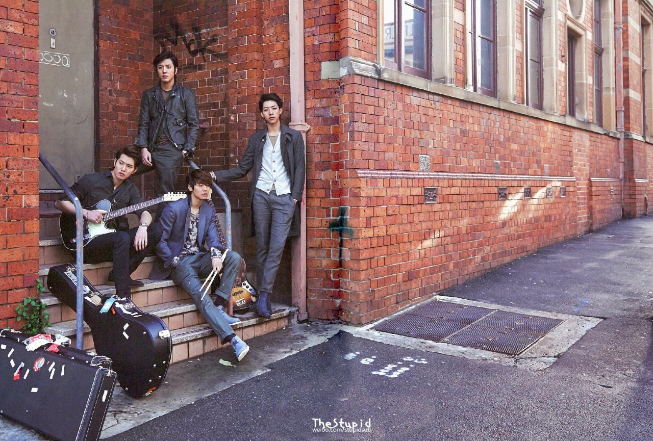 [SCANS] “BLUE TRAVEL” Photograph Collection 2013 Tumblr_mtsdfdwl5n1qk9lfdo6_1280