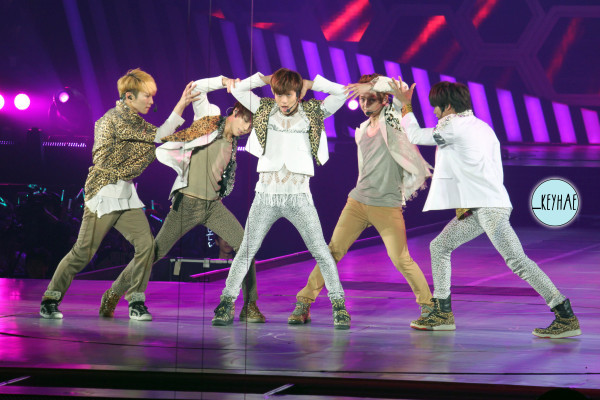 121208 SHINee @ SWCII en Singapur Tumblr_merc8eH1sV1qdtvhxo1_1280