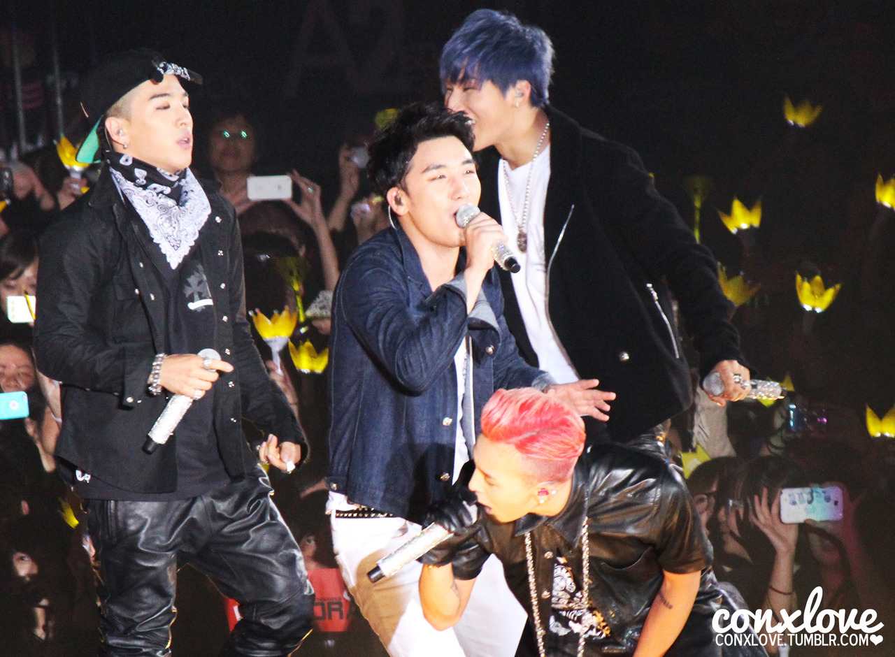 [PhoHD] ALIVE Tour 2012 ở Hồng Kông (8-9-10/12/2012) Tumblr_mer5dp4mou1qd6ajbo2_1280