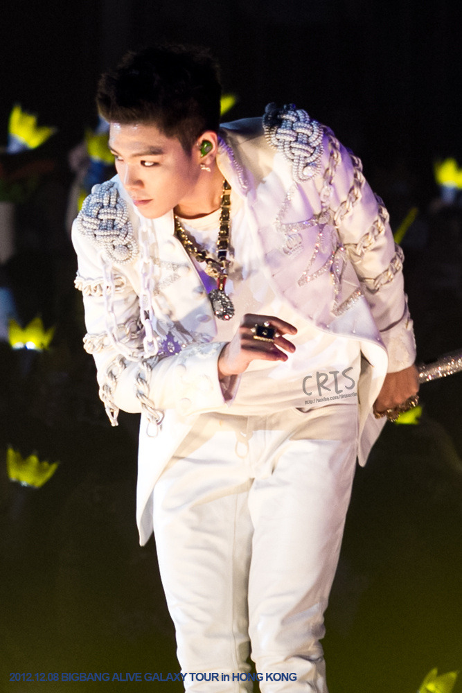 [PhoHD] ALIVE Tour 2012 ở Hồng Kông (8-9-10/12/2012) Tumblr_mervu0yHPg1rhpiaho5_1280