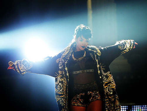 Rihanna. [2] - Page 23 Tumblr_muazsoyxnS1ro1dyeo1_500