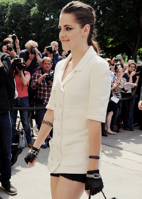 Kristen Stewart (Bella Swan) - Σελίδα 28 Tumblr_mpbdu6VAtN1qbnvlgo1_500