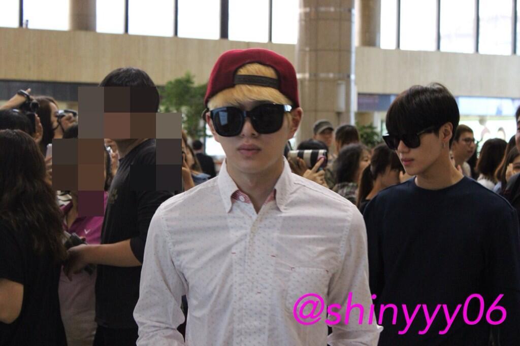 130915 SHINee (sin Minho) @ Aeropuerto de Gimpo hacia Japón Tumblr_mt5st0x1Lo1r8fs1io1_1280