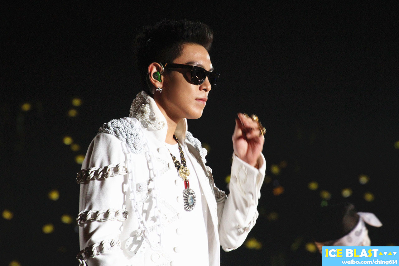 [PhoHD] ALIVE Tour 2012 ở Hồng Kông (8-9-10/12/2012) Tumblr_merkufWMPp1rhpiaho1_1280