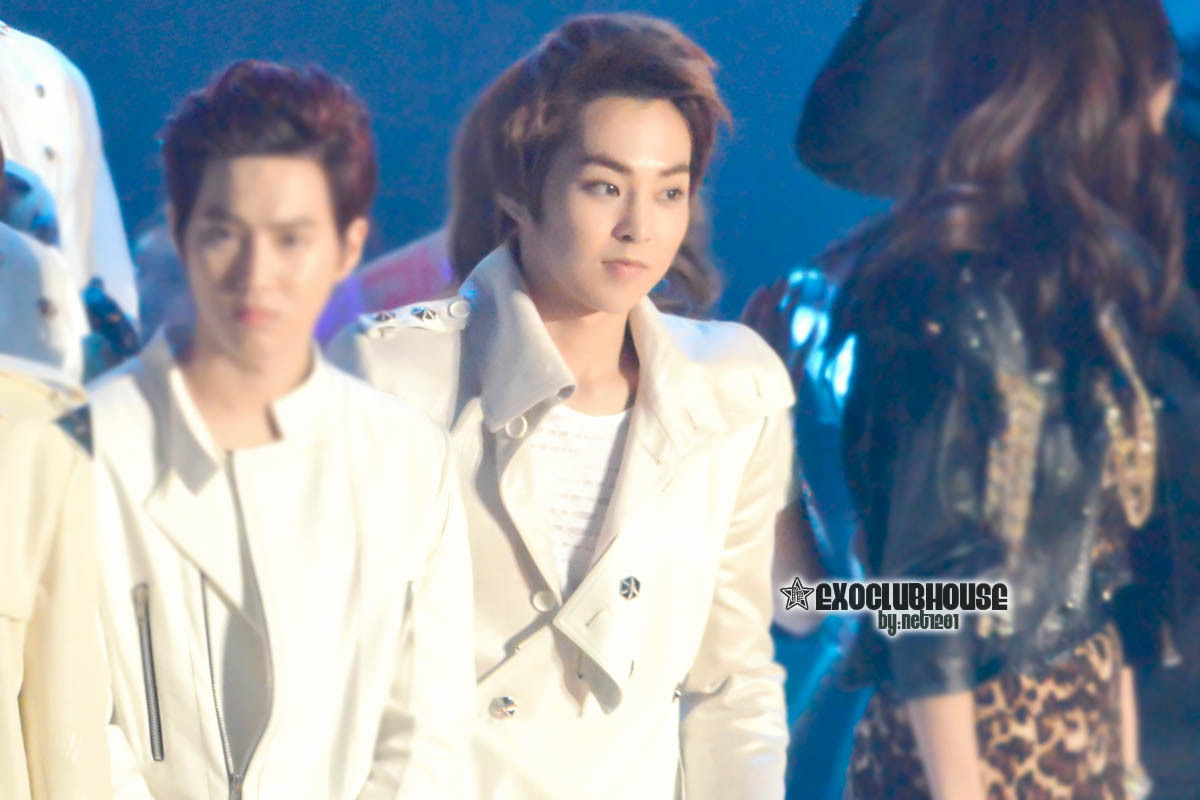 [Fantaken] 291212 EXO M XiuMin @ SBS Gayo Daejun Tumblr_mg7enoE76m1s2zzmmo1_1280