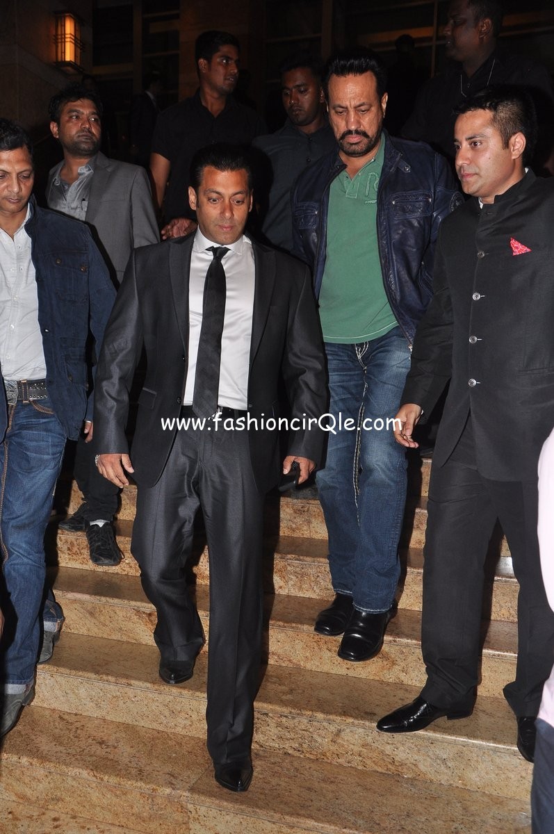 ★ Salman Khan at Jai Maharashtra Channel Launch Event ! Tumblr_mlxp7pzn8r1qctnzso3_1280