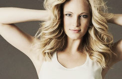 Candice Accola (Caroline Forbes) Tumblr_mpginjRW0S1rutvtdo4_250