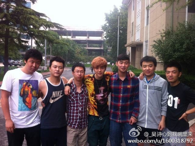 [OTHER] 130918 Luhan with his friends [6P] Tumblr_mtbnszwOc41ralgblo1_1280