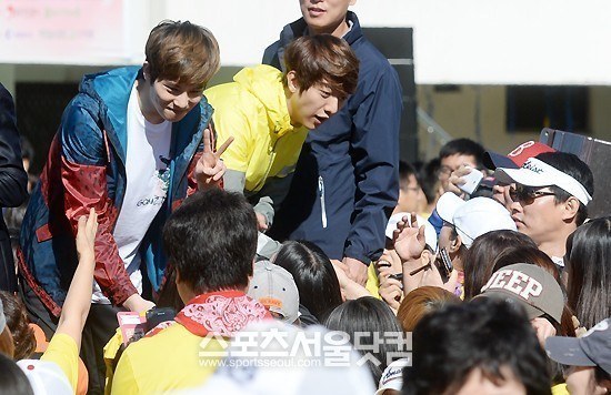 [Event] Dongducheon Marathon avec Jonghyun et Jungshin (03.10.13) Tumblr_mu4vahL6Qc1s0dorio7_1280