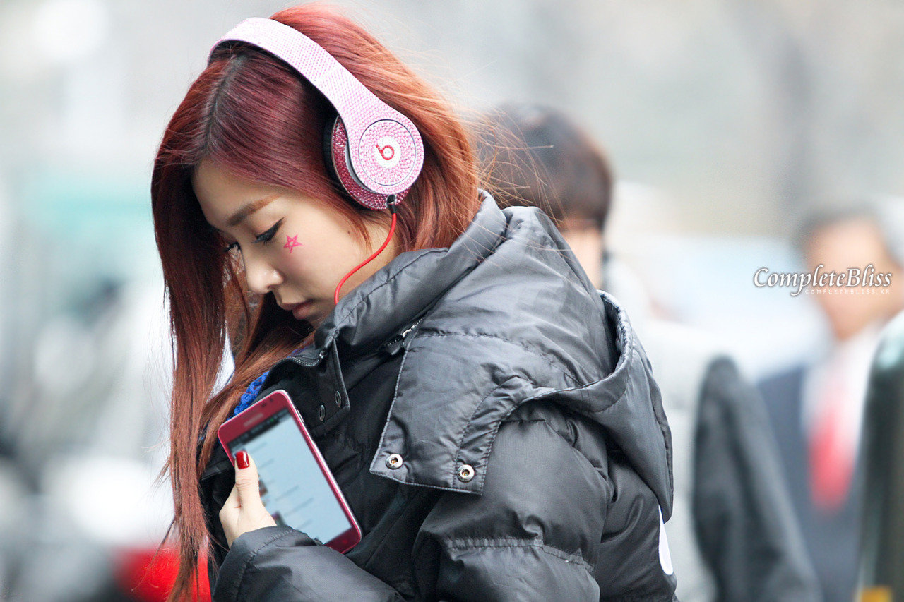 [PIC][11-01-2013]Hình ảnh mới nhất từ chương trình "Music Bank" hôm nay của SNSD Tumblr_mgil4y2BmO1rs68xto2_1280