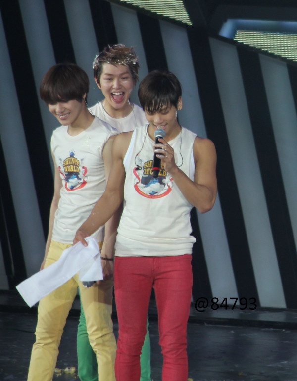 121208 SHINee @ SWCII en Singapur Tumblr_merak27TVG1qdtvhxo2_1280