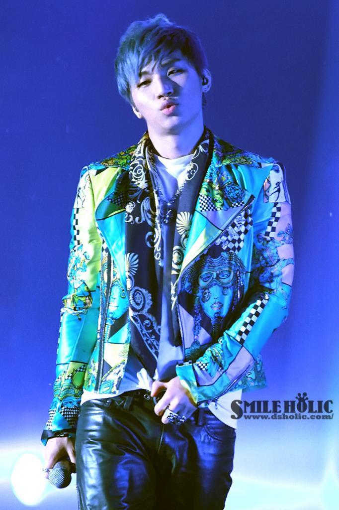 [PhoHD] ALIVE Tour 2012 ở Hồng Kông (8-9-10/12/2012) Tumblr_mewzvry47h1qb2yato2_1280