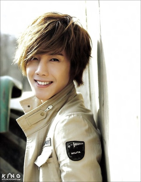 Kim Hyun Joong يقوم بــ الغنــاء لـ Sunye…!  Tumblr_mhaewgNmdQ1risdh0o1_500