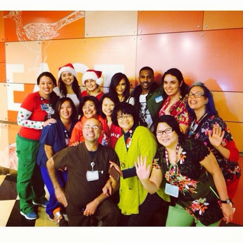 Naya Rivera visitando un hospital de niños en LA Tumblr_myc62v2cgC1s57bimo1_500