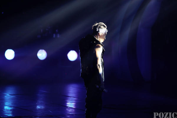 [PhoHD] ALIVE Tour 2012 ở Hồng Kông (8-9-10/12/2012) Tumblr_meugltoc9v1rd8m4do1_1280