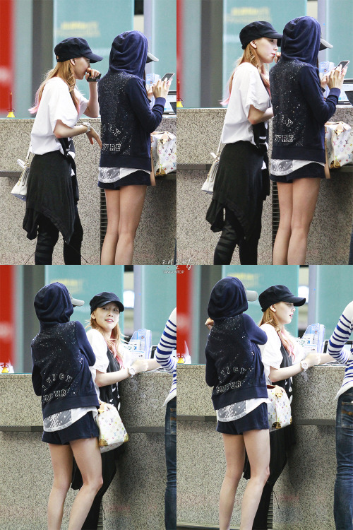 [PIC][12-06-2013]Tiffany và TaeYeon khởi hành đi LA vào tối nay Tumblr_mp3chc0AX01so4m6ho3_500