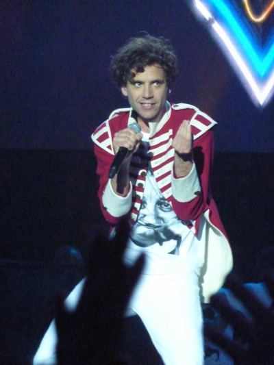 Mika dans "la boite à musique des Enfoirés" 2013 ! - Page 2 Tumblr_mhee9w2dZ11rfoycio1_400