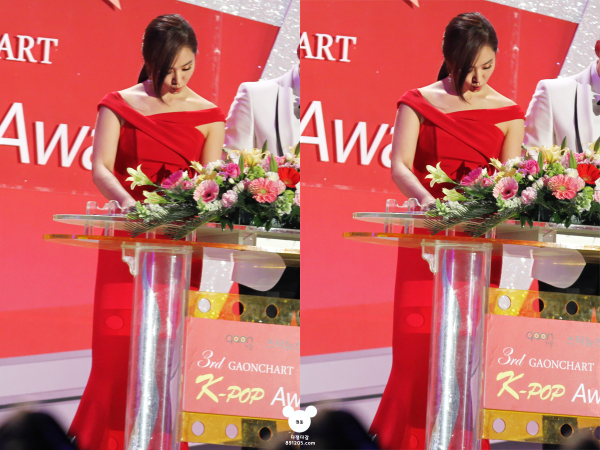 [PIC][12-02-2014]Hình ảnh mới nhất từ "THE 3RD GAONCHART K-POP AWARDS" của SNSD + MC Yuri vào tối nay - Page 5 Tumblr_n25kosTtwM1sewbc1o1_1280