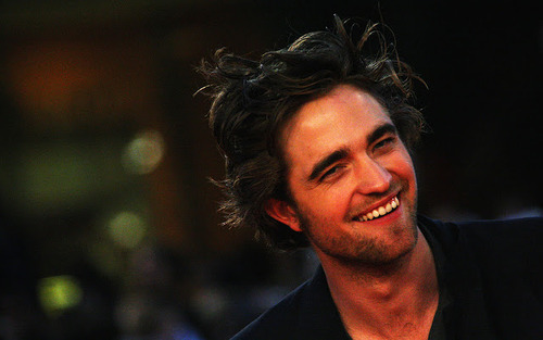 Robert Pattinson (Edward Cullen) Tumblr_metvprSJBG1rj71dwo1_500