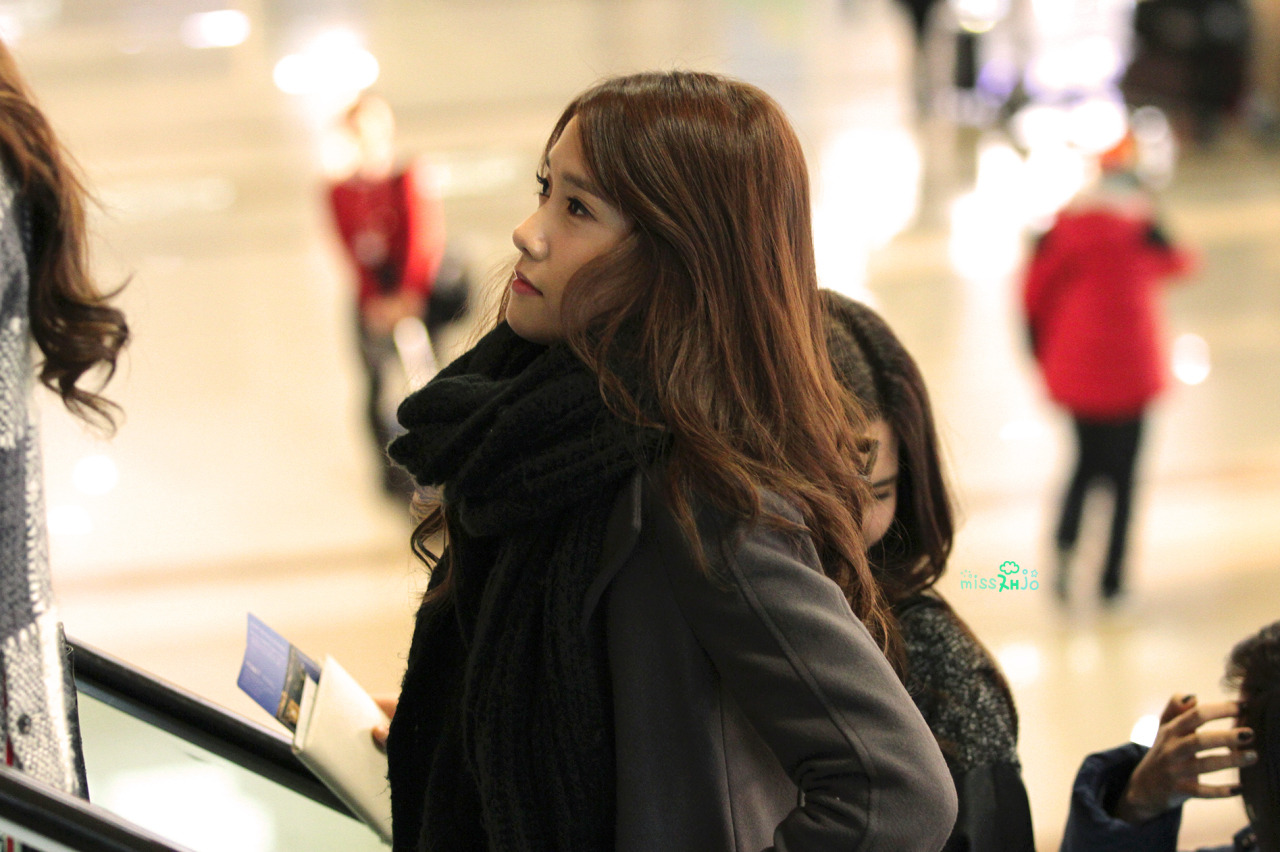 [PIC][10-12-2013]SNSD khởi hành đi Nhật Bản vào sáng nay Tumblr_mxqyxjtCl51sewbc1o3_1280