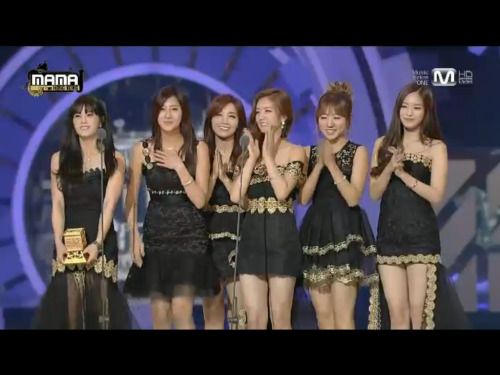 [تغطية] APink في حفل MAMA 2013 في هونغ كونغ بتاريخ 131122 !! Tumblr_mwo16dGA4o1rmahuco4_500