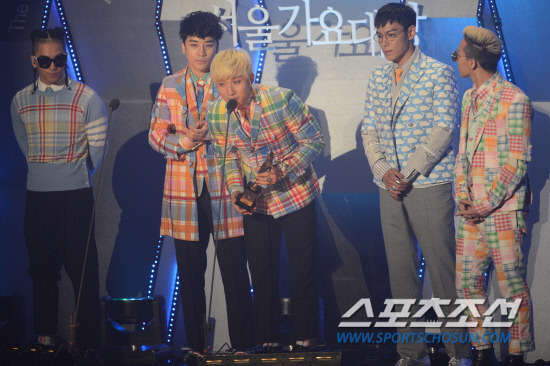 [PhoHD/Vid] Big Bang tại lễ trao giải "The 22nd High1 Seoul Music Awards" (31/1/13) Tumblr_mhhpv3eC6I1qj4irzo4_1280