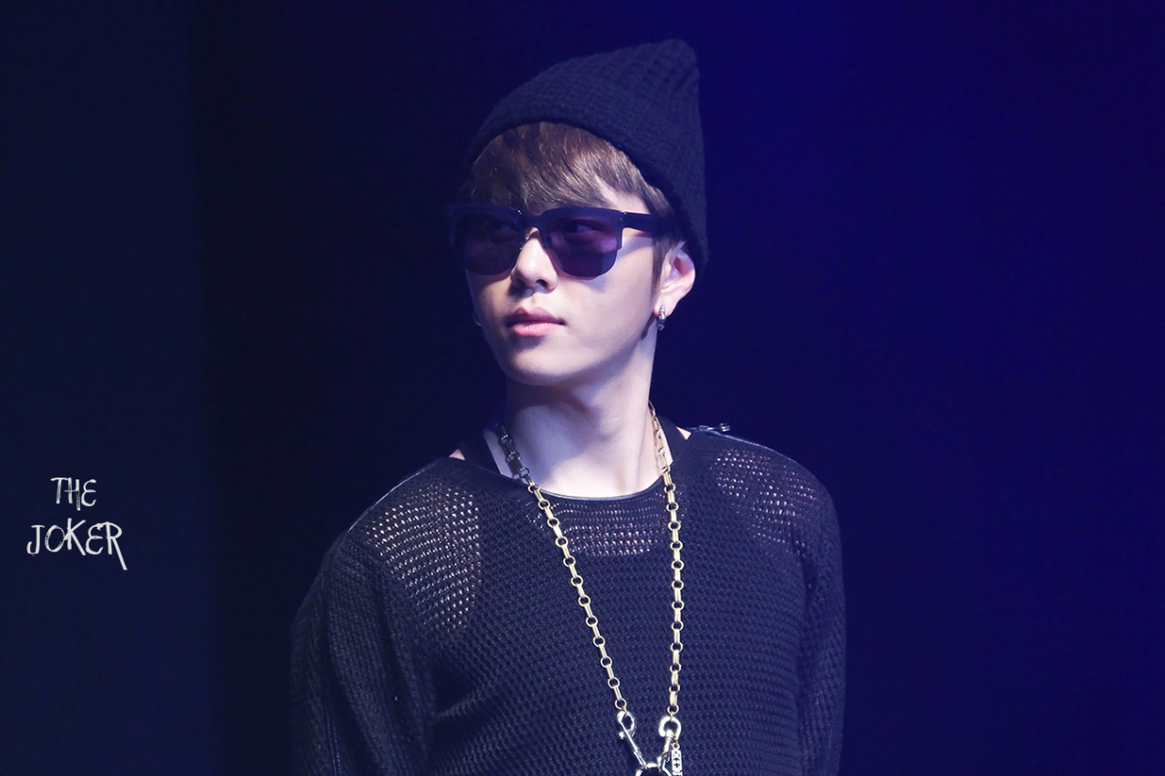 [PICS] [26.02.13] Junhyung @ Seoul Arts School’s Celebration Tumblr_miu04p2ihf1r8h1ifo1_1280