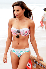 Naya Rivera en Malibu  Tumblr_mp2pdr0Syp1s57bimo10_250