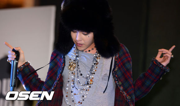 [21/10/2013][Photos/Vid] G-Dragon tại sự kiện Seoul Fashion Week K-style Tumblr_mv0qmpscxE1qb2yato1_1280