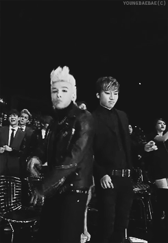 [Update] BIGBANG @ MAMA2013 (22/11/2013) Tumblr_mwodlik76r1qg2i3bo2_250