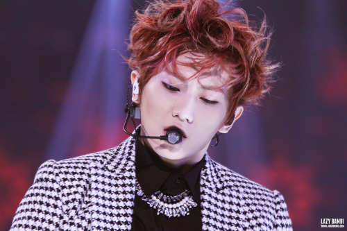 [PICS] [29.12.12] Hyunseung @ SBS Gayo Daejun  Tumblr_mfvghuA3HB1r8h1ifo1_500