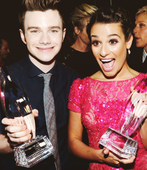 Chris at the People's Choice Awards 2013 - Page 2 Tumblr_mgedufETcJ1qfnodbo1_500