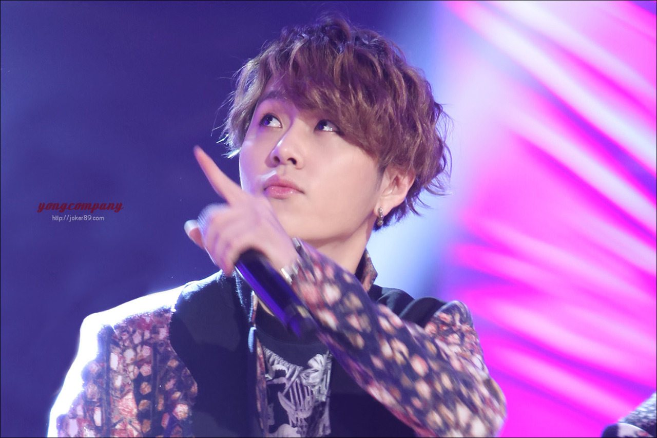 [PICS] [22.12.12] Junhyung @ KBS Entertainment Awards Tumblr_mfih4daiKw1rcgjgwo1_1280