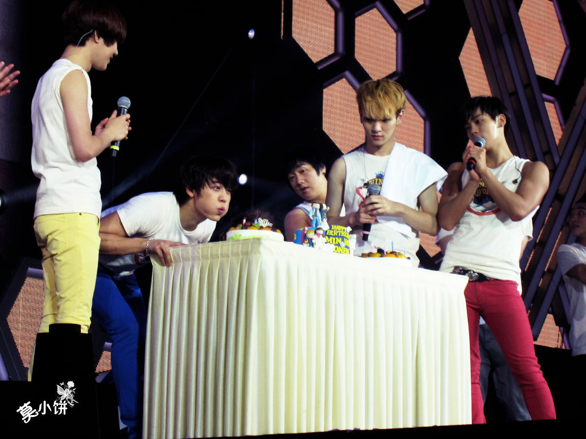 121208 SHINee @ SWCII en Singapur Tumblr_merpfiekHQ1qdtvhxo3_1280